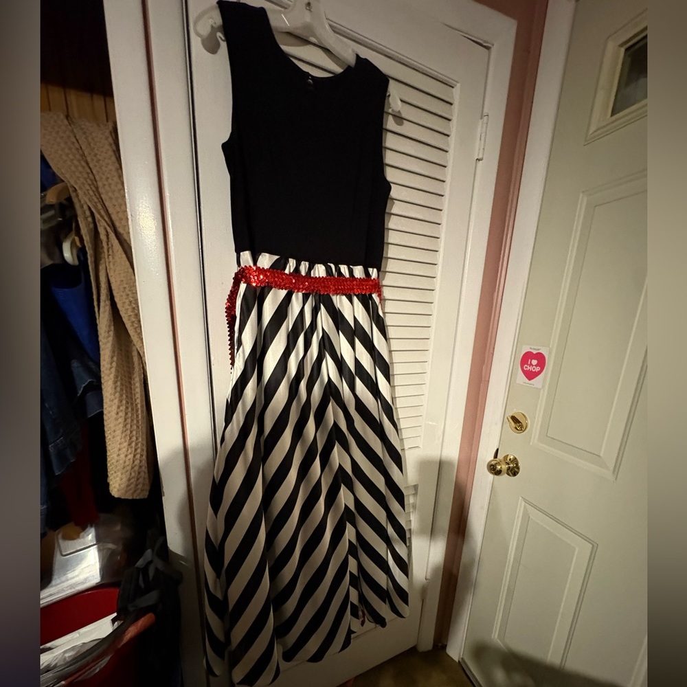Betsy & Adam Classic Black & White Dress